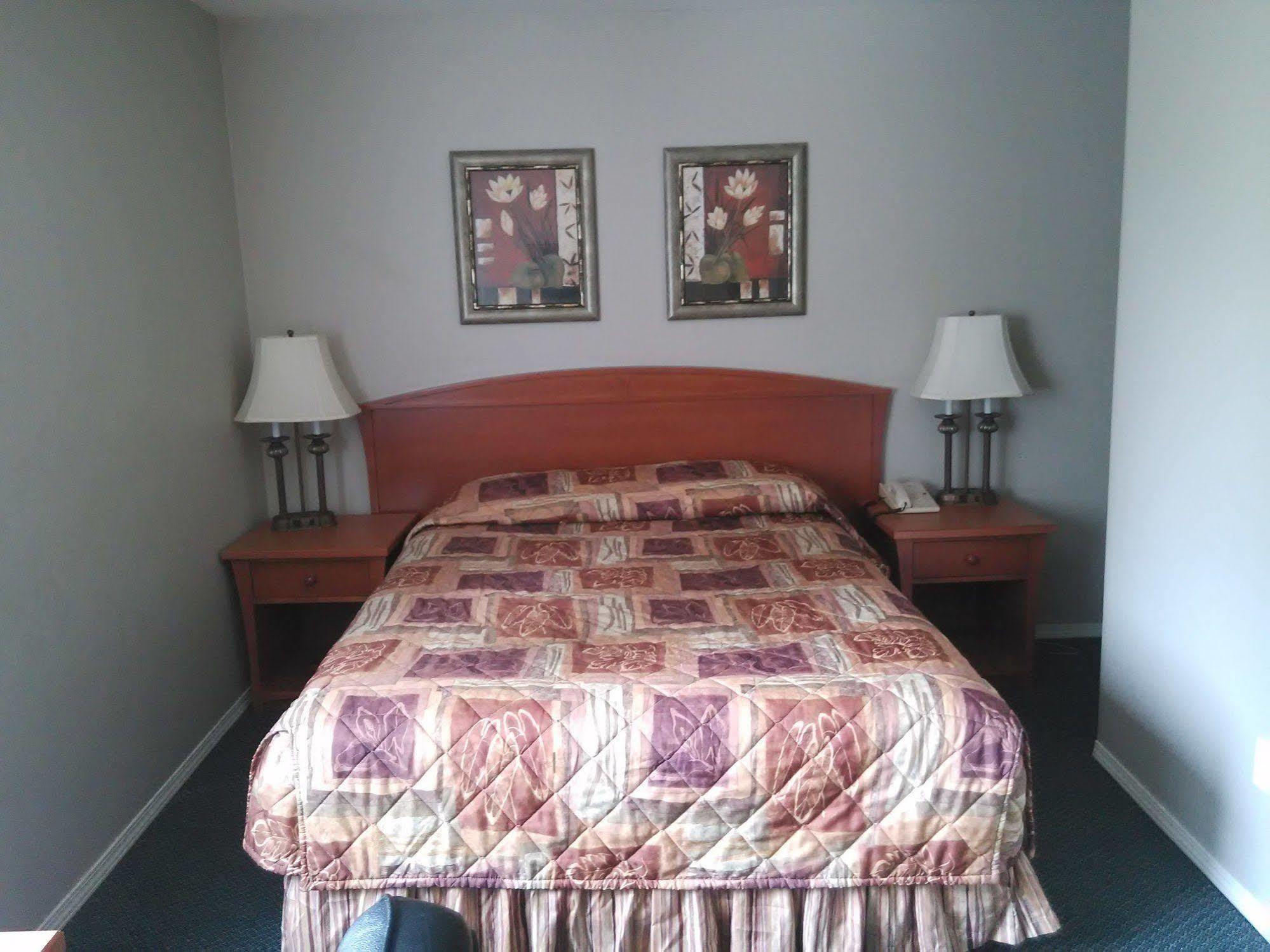 Travelodge By Wyndham סארי מראה חיצוני תמונה