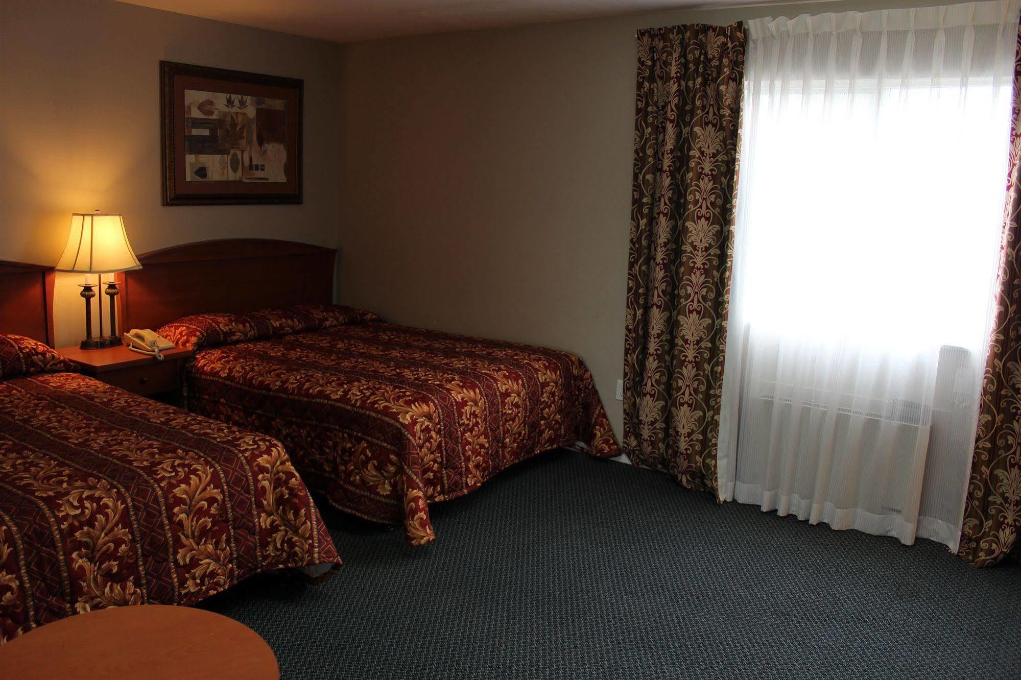 Travelodge By Wyndham סארי מראה חיצוני תמונה