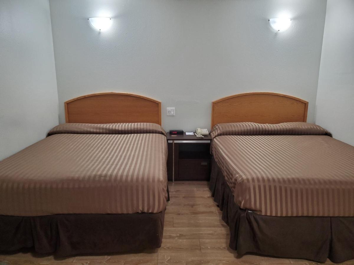 Travelodge By Wyndham סארי מראה חיצוני תמונה
